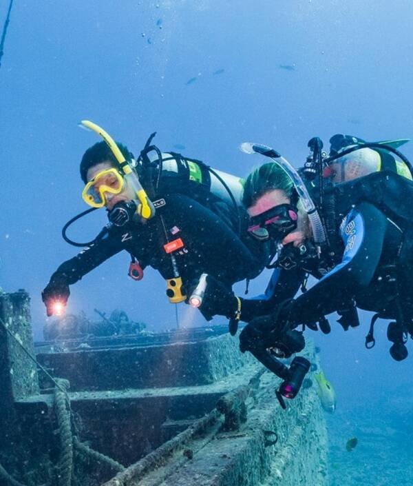 peak-performance-buoyancy-min peak-performance-buoyancy-min